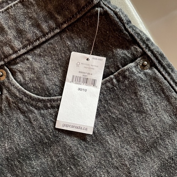 Gap denim mini skirt - Picture 2 of 3